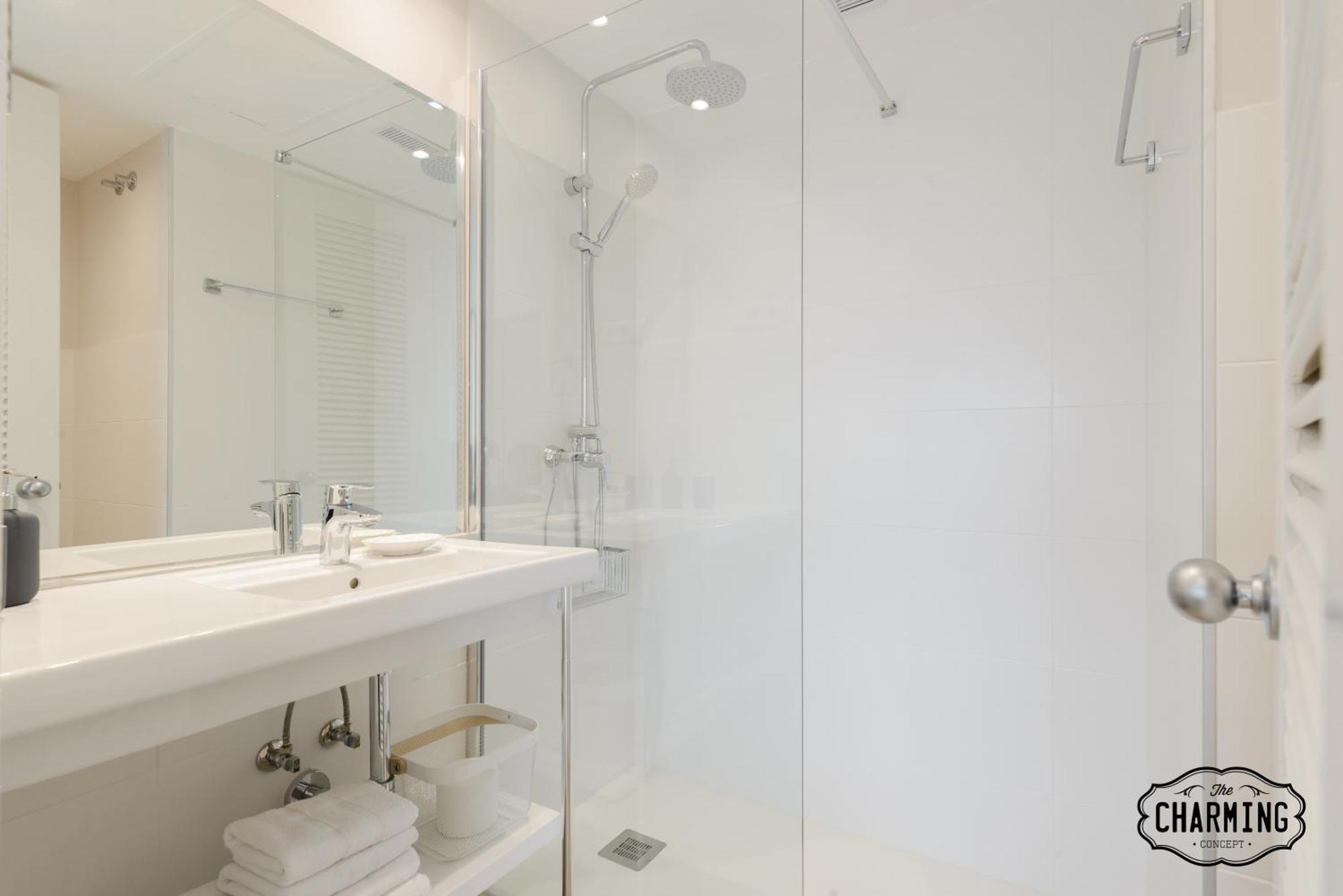 Charming Eurobuilding 2 Terrace Exclusive - Plaza De Parking Apartment Madrid Luaran gambar
